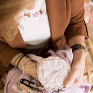 borduren op kleding - sfeerfoto