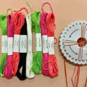 kumihimo schijf + borduurgaren neon 10 stuks