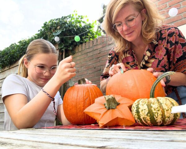 pompoen snijden halloween diy